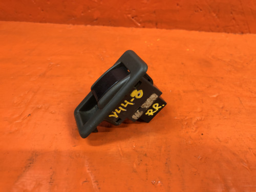 Кнопка стеклоподъемника задняя правая MITSUBISHI PAJERO V1*/V2*/V3*/V4*