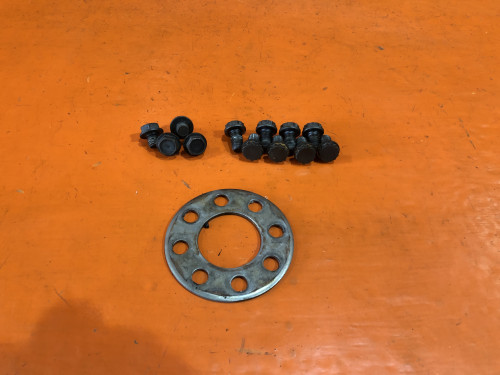 Болт маховика NISSAN RNESSA 12315-62J01