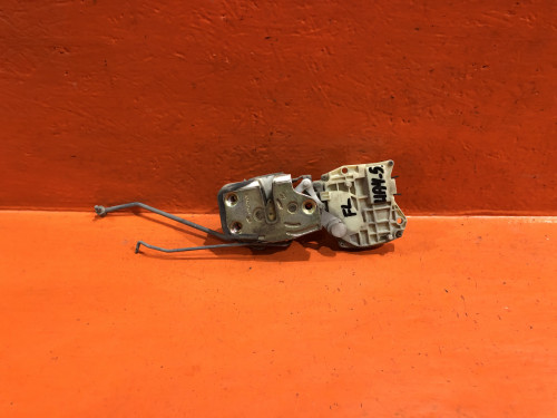 Замок двери передней левой HONDA INSPIRE/SABER UA4/5 72150S0KT01