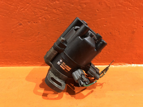 Трамблер NISSAN BLUEBIRD U14 221002J211