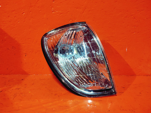 Габарит правый TOYOTA LAND CRUISER 100 1998-2007 NLC8234