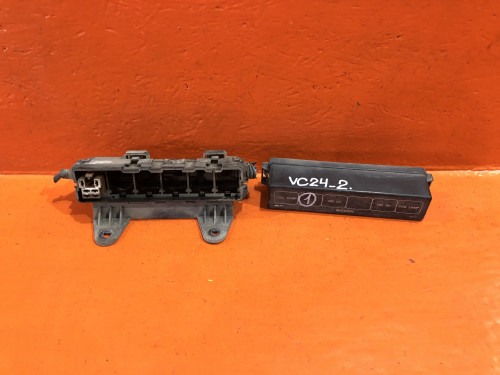 Блок предохранителей подкапотный NISSAN BLUEBIRD U14 24383-51E01