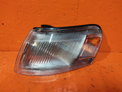 Габарит левый TOYOTA COROLLA *E10* NLC5021