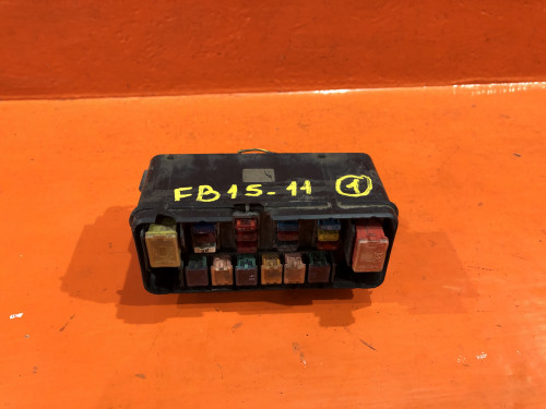 Блок предохранителей подкапотный NISSAN SUNNY *B15 24380-4M460