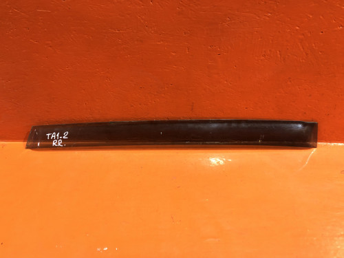 Ветровик задний правый HONDA AVANCIER