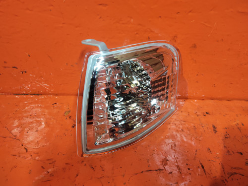 Габарит левый TOYOTA CARIB AE11* NLC8217