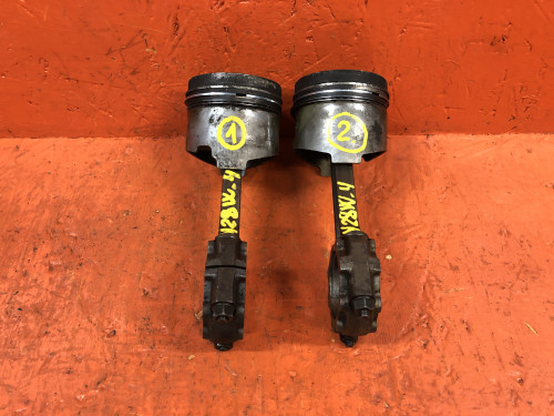 Поршень с шатуном MITSUBISHI RVR N1*/N2*