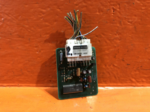 Блок электронный TOYOTA CAMRY SV30 88650-32350