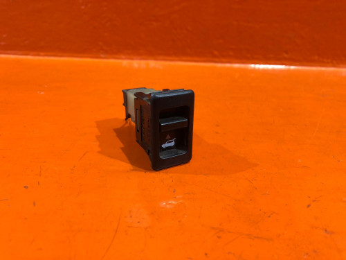Кнопка открывания багажника NISSAN CUBE Z10 253802U500