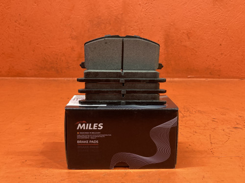 Колодки тормозные передние TOYOTA CALDINA *T19* E400211