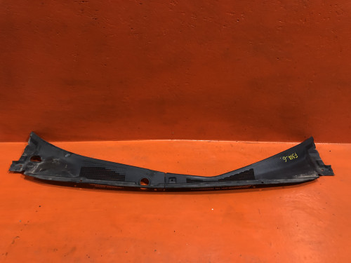 Жабо MITSUBISHI DIAMANTE F3*/F4* MR300218