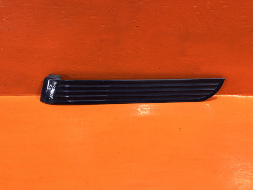 Накладка MITSUBISHI CHARIOT N3*/N4* MB667312