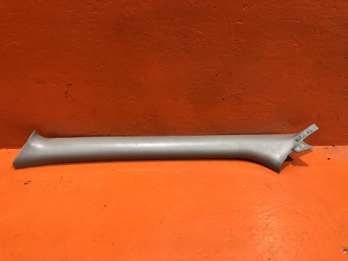 Накладка на стойку кузова левая NISSAN RNESSA 769125V000