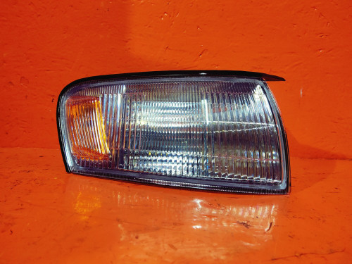 Габарит правый TOYOTA CRESTA *X9* NLC8228