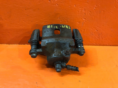 Суппорт тормозной передний правый NISSAN SUNNY *B14 410010M000