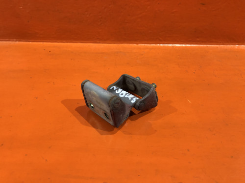 Петля багажника MITSUBISHI CHARIOT N3*/N4* 5802A456