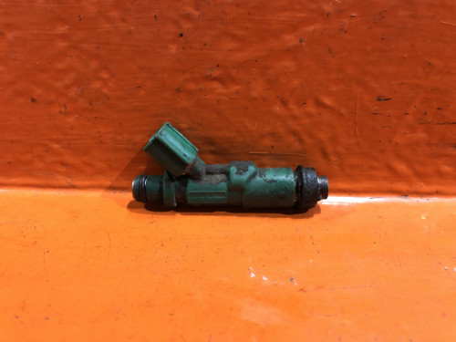 Форсунка топливная TOYOTA ALLEX/RUNX *E12* 23209-21020