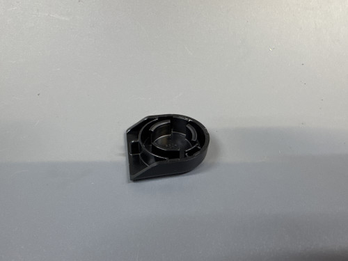 Поводок стеклоочистителя правый TOYOTA ALLEX/RUNX *E12* 8529213010