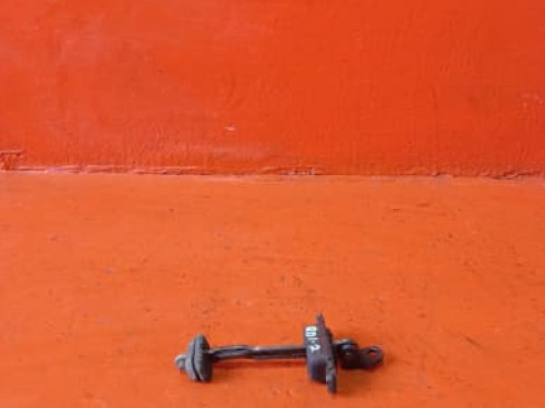 Ограничитель двери задней левой HONDA CIVIC EK* 72880-S04-003