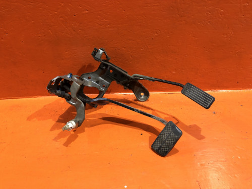 Педаль тормоза HONDA CR-V RD1/2 46500-S10-982