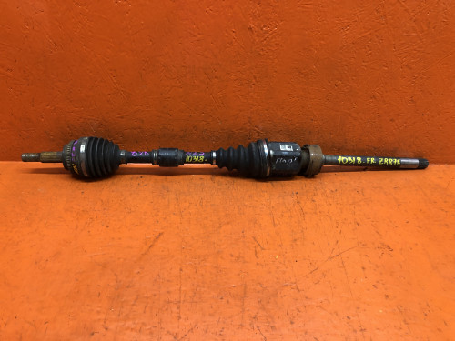 Привод передний правый TOYOTA NOAH  ZRR7*