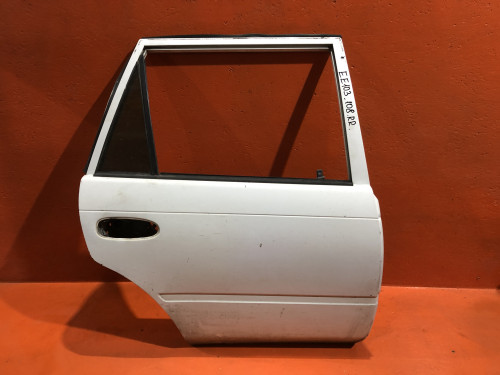 Дверь задняя правая TOYOTA COROLLA *E10* 67003-13240