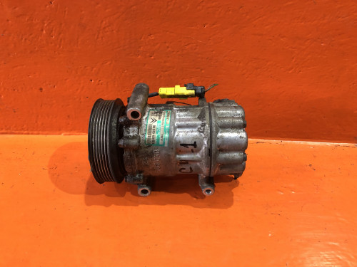 Компрессор кондиционера CITROEN C4 2004-2011 6453QJ