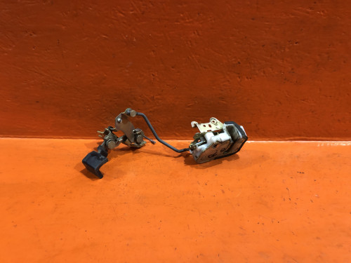Замок пятой двери HONDA CR-V RD1/2 74815-S10-003