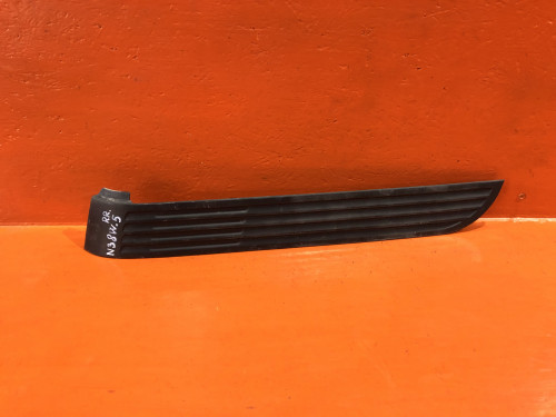 Накладка MITSUBISHI CHARIOT N3*/N4* MB667311