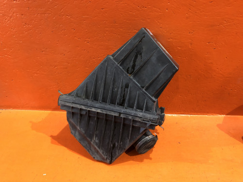 Корпус воздушного фильтра NISSAN PRESAGE *U30 16500-5V100
