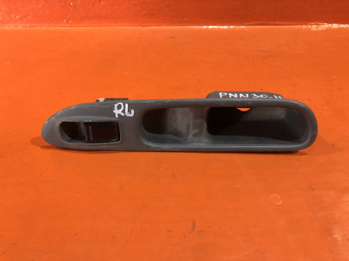 Кнопка стеклоподъемника задняя левая NISSAN BASSARA U30 2541172B00