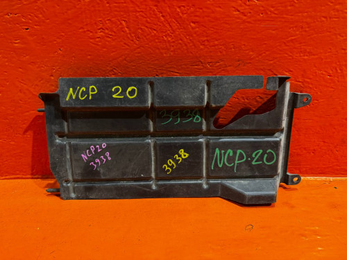 Дефлектор радиатора TOYOTA FUNCARGO 53289-52020