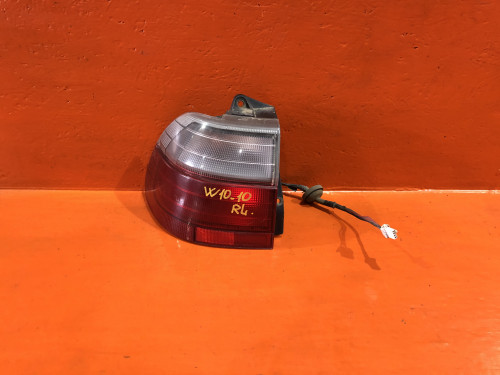 Стоп левый NISSAN AVENIR W10 33-10608