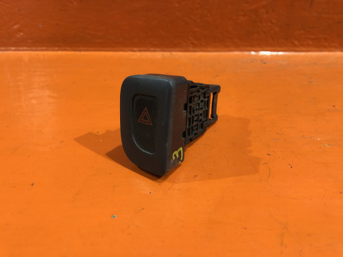 Кнопка аварийной сигнализации NISSAN LIBERTY *M12 25290-WF100