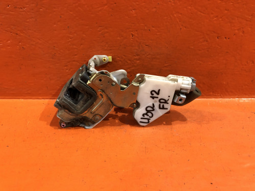 Замок двери передней правой NISSAN RNESSA 80502-5V000
