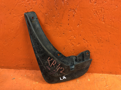 Брызговик передний левый TOYOTA LITE ACE NOAH *R4*/*R5* 76622-28090