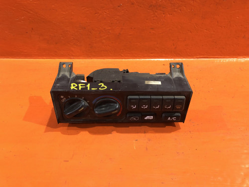 Блок управления климат-контролем HONDA STEPWGN RF1/2 79620-S47-003ZA