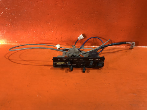 Блок управления климат-контролем SUZUKI ESCUDO TA01/11/31/51/TD01/11/31/51/61 7440060A00