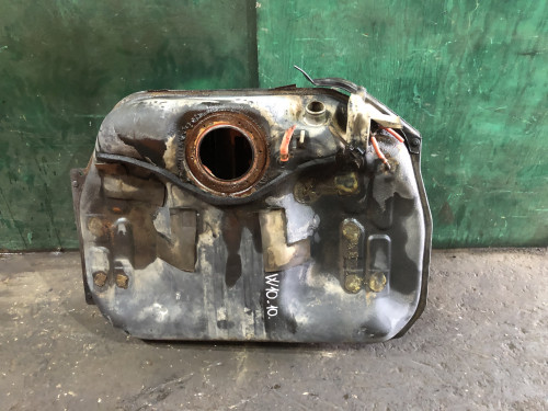 Бак топливный/бензобак NISSAN AVENIR W10 17202-76N60