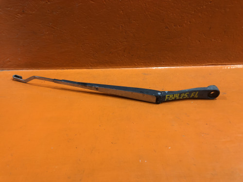 Поводок стеклоочистителя левый NISSAN PULSAR *N15 288860M000