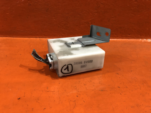 Блок управления дверьми NISSAN RNESSA 285955V000