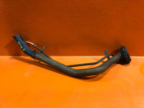 Горловина топливного бака NISSAN AD Y10 1722160R10