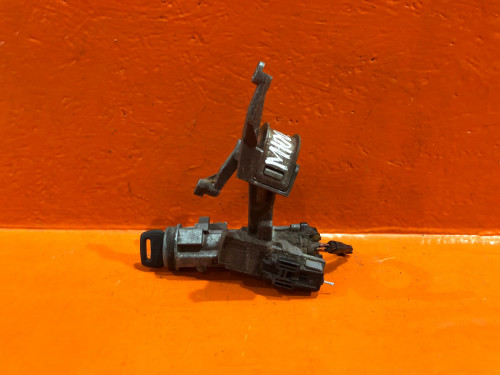 Замок зажигания TOYOTA DUET