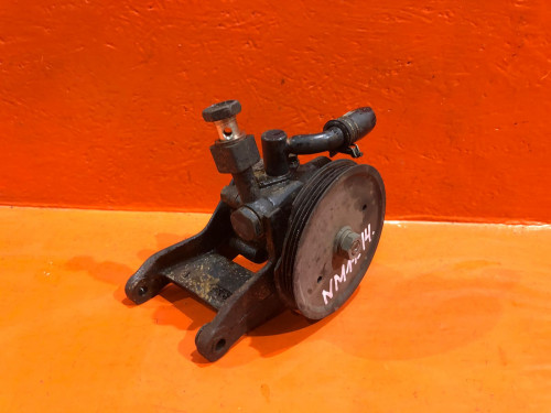 Насос ГУР NISSAN PRAIRIE (M11) 1988-1994 4911032R00