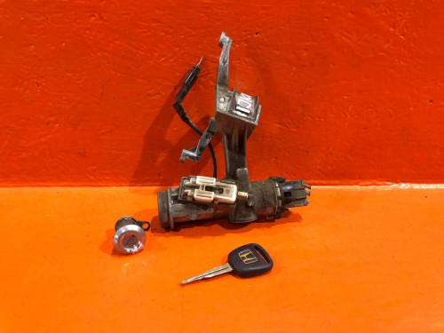 Замок зажигания TOYOTA CAMI 45020-87403