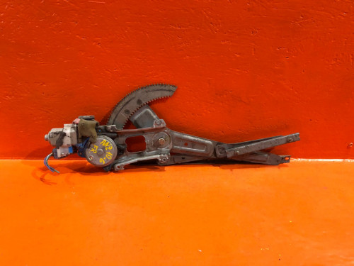 Стеклоподъемник передний правый NISSAN CUBE Z10 80720AN021