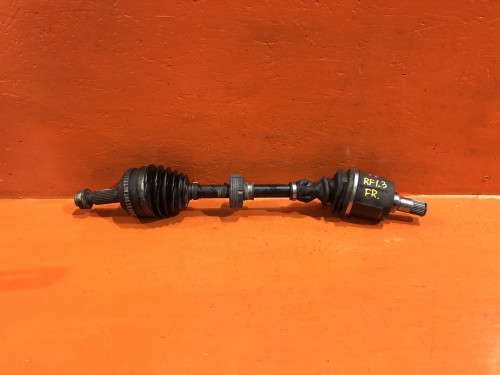 Привод передний правый HONDA STEPWGN RF1/2 44010-S47-950
