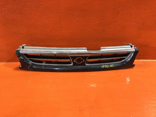 Решетка радиатора NISSAN AVENIR W10 62310-95N02