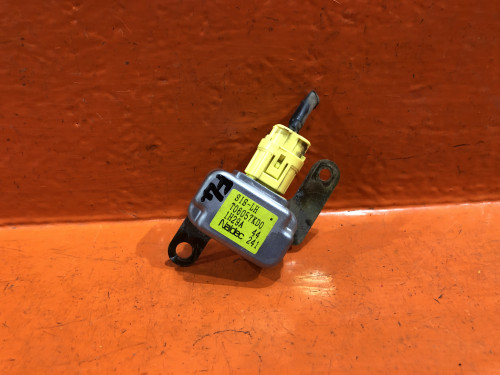 Датчик Airbag MAZDA MILLENIA T06057KD01H29A